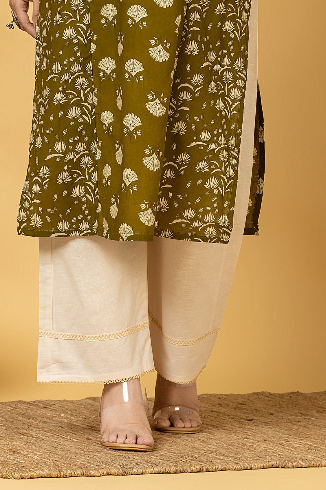 STRAIGHT PANT - BEIGE