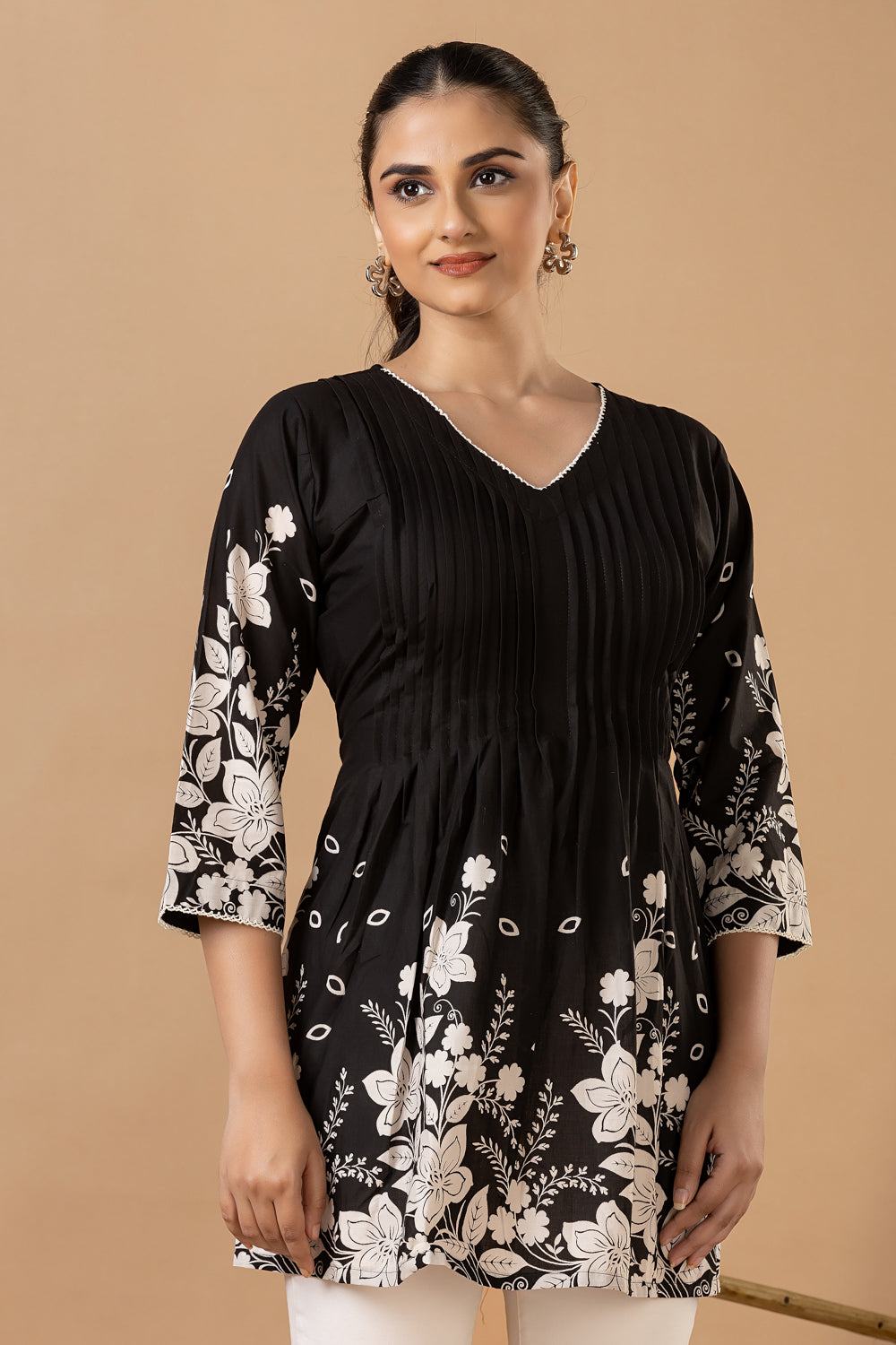 Black Floral Print Pleated Short Kurta