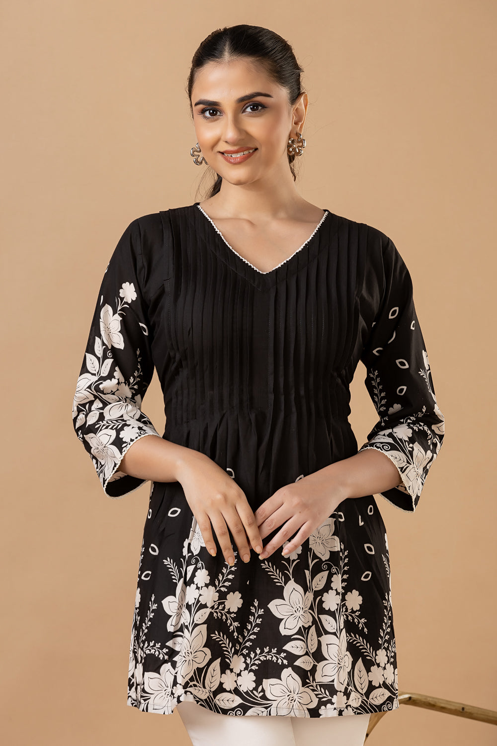 Black Floral Print Pleated Short Kurta